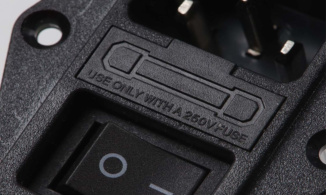 電磁気干渉を軽減し,機器の安全性を保護するためにスイッチソケットフィルタースペクトル分析を実行